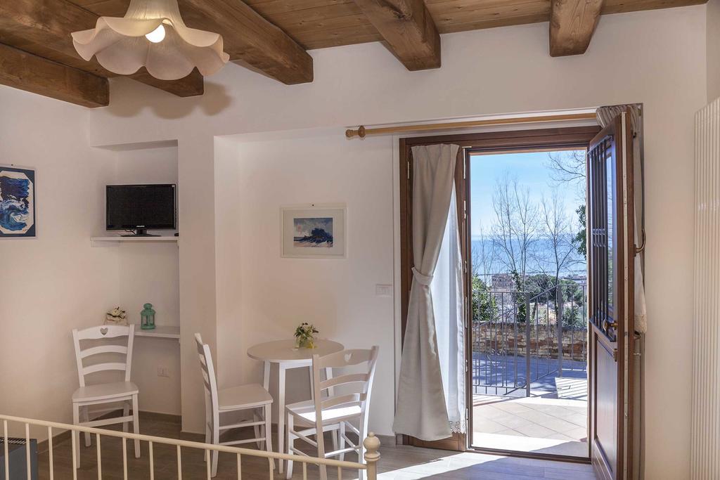Villa Fiorita Гроттамаре Экстерьер фото